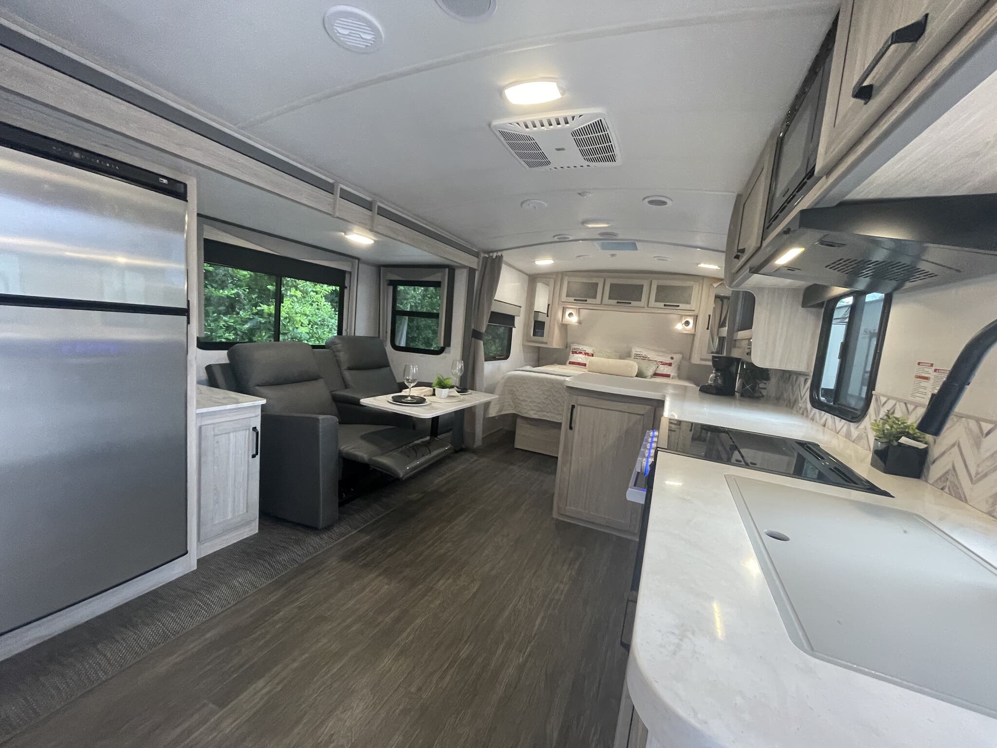 2022 Cruiser RV Twilight Signature TW2100, $ 19,995