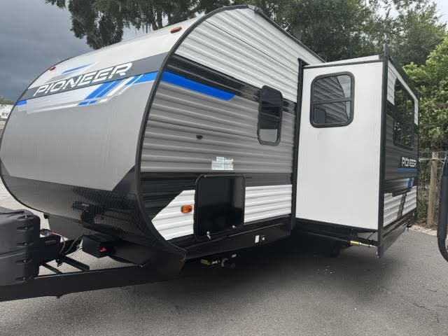 2023 Heartland Pioneer BH220, $ 22,000