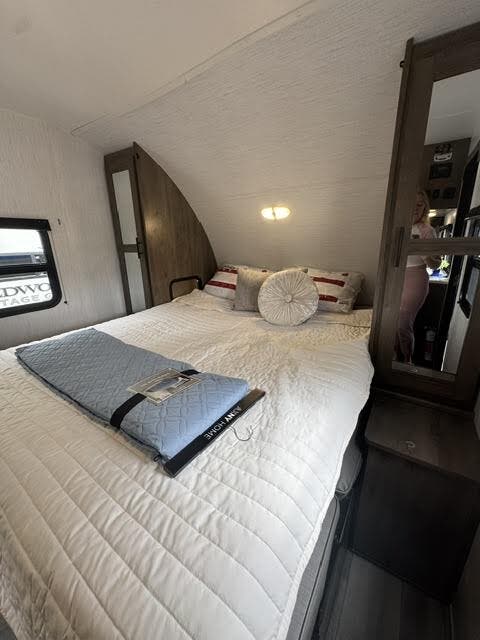 2023 Heartland Pioneer BH220, $ 22,000