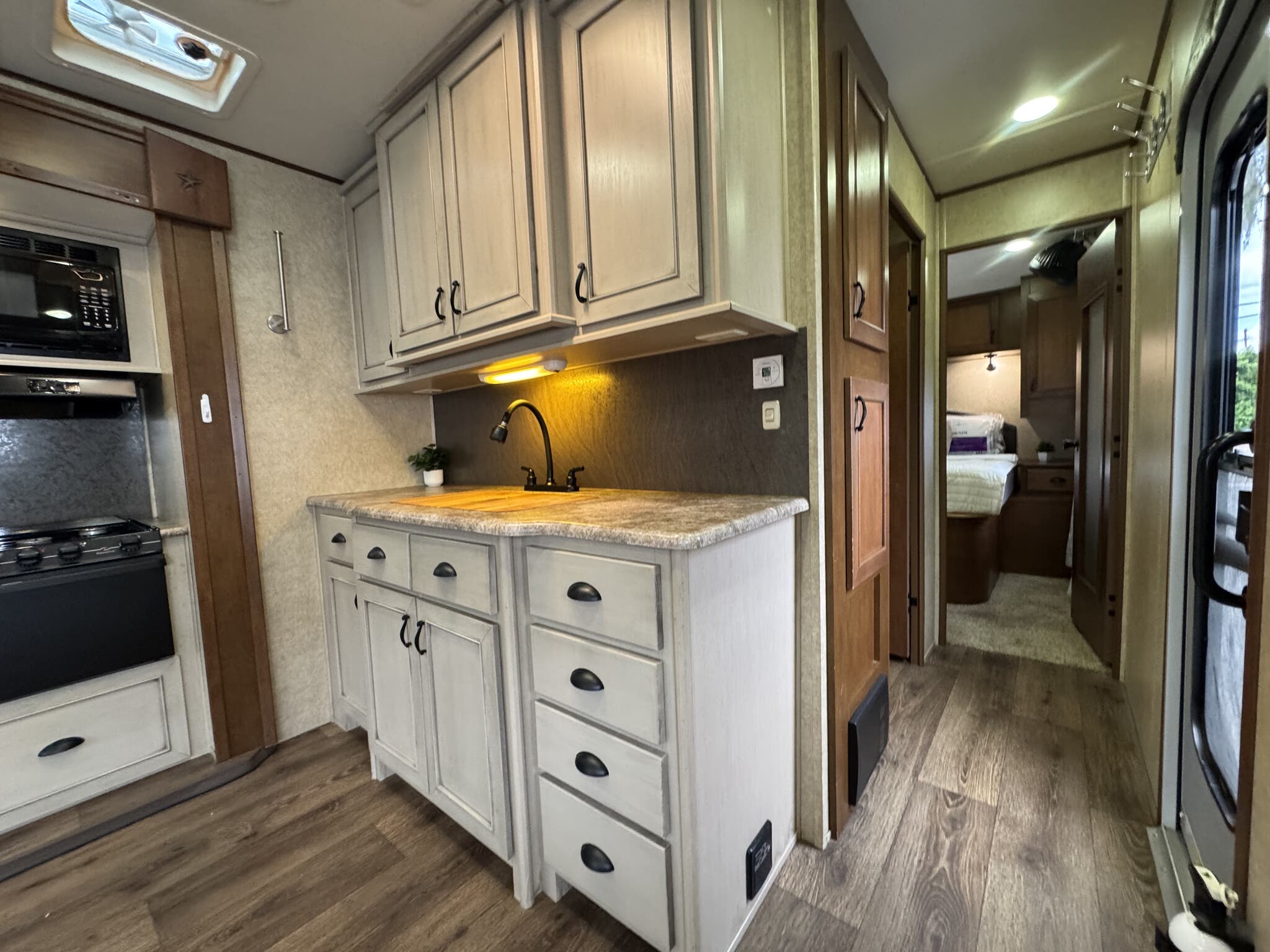 2014 Open Range Light 274RLS, $ 15,900