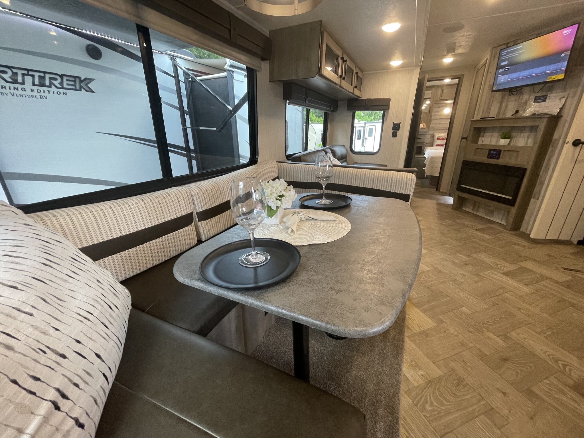 2022 Palomino Puma 28BHSS, $ 25,995