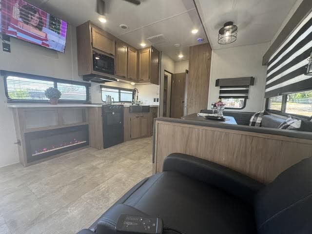 2024 Forest River Cherokee Timberwolf 39TN, $ 32,900