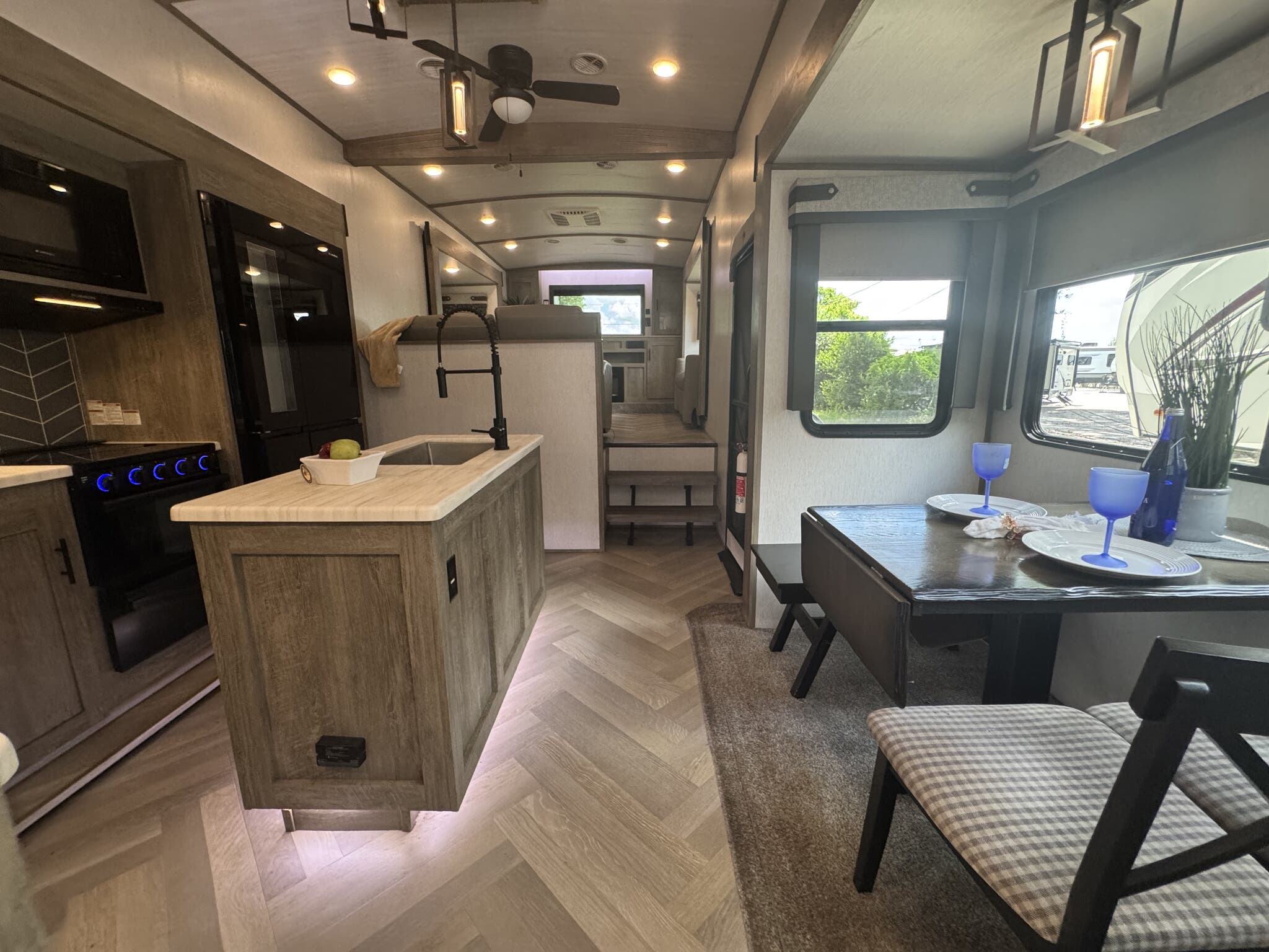 2022 Forest River Salem Hemisphere 378FL, $ 37,650