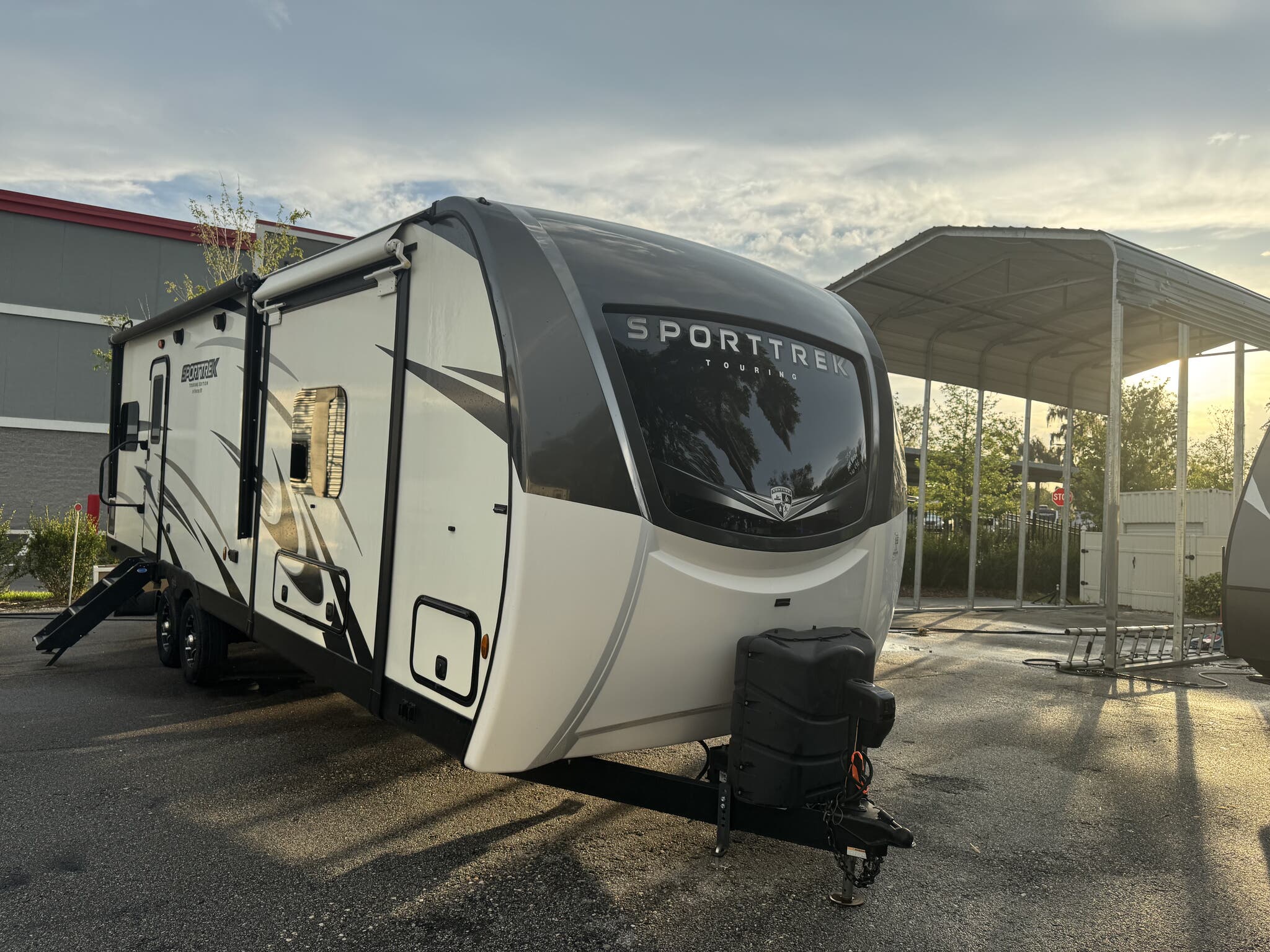 2022 Venture SportTrek Touring Edition STT272VRK, $ 29,995