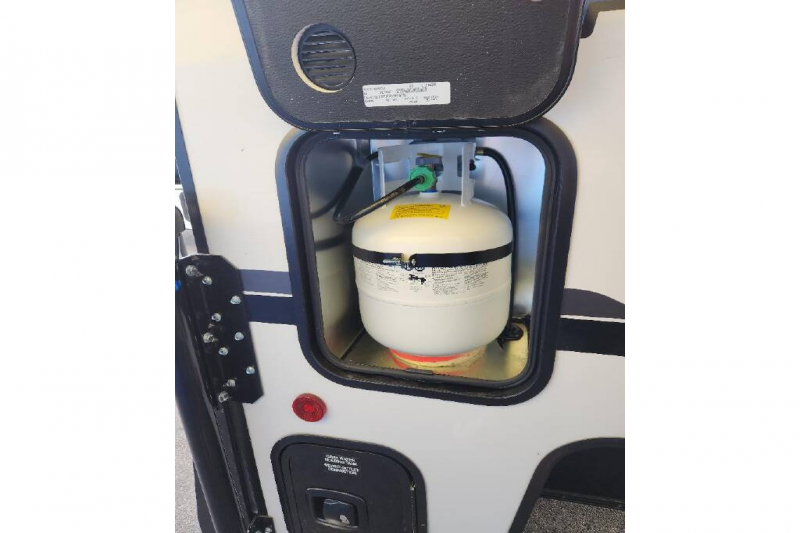 2025 Palomino Real-Lite Truck Camper SS-1608, $ 23,990