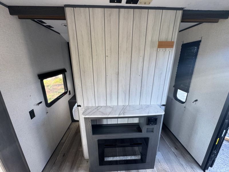 2022 Dutchmen Aspen Trail, $ 19,900