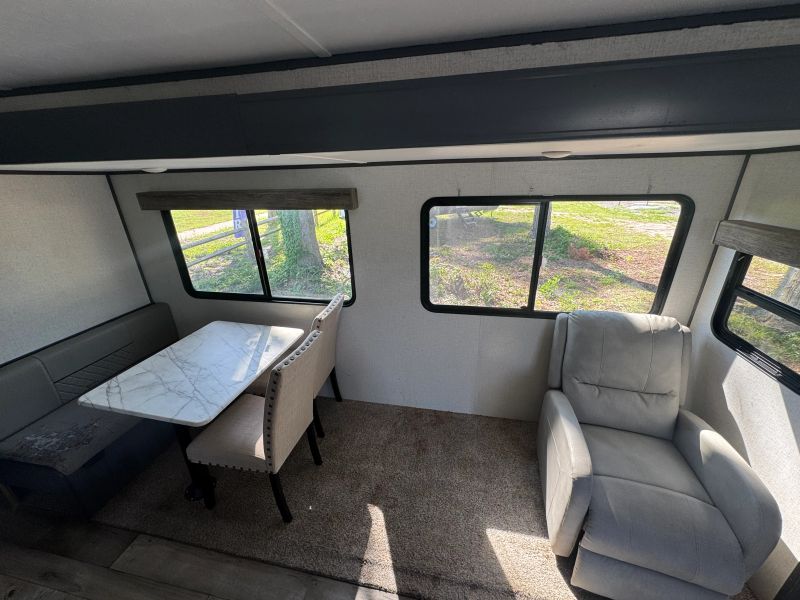 2022 Dutchmen Aspen Trail, $ 19,900