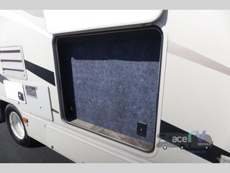 2018 Coachmen Leprechaun 319MB, $ 0