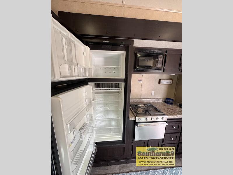 2019 Dynamite Manufacturing Man Cave TH26SS, $ 16,700