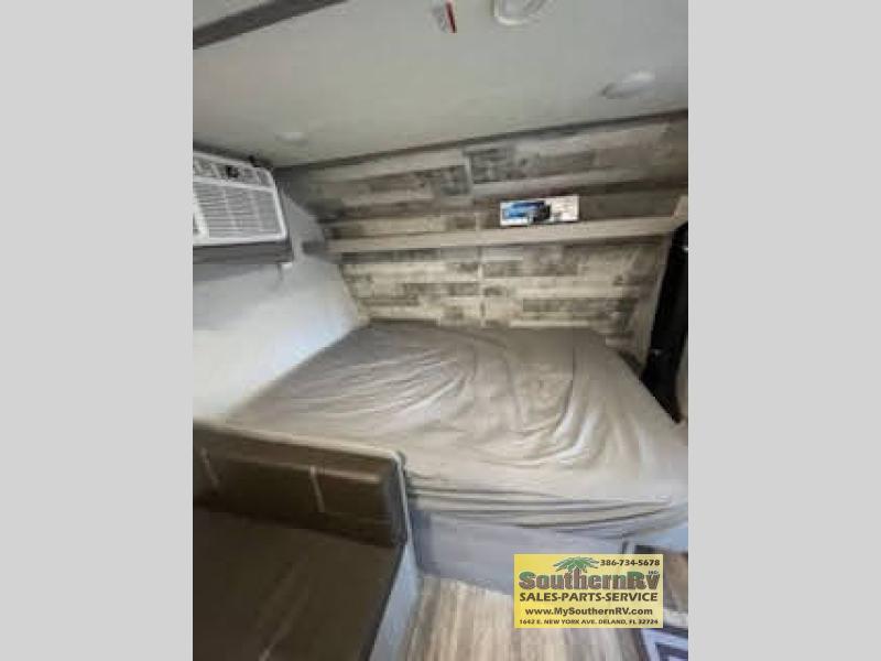 2023 Dutchmen Coleman 17B, $ 9,500