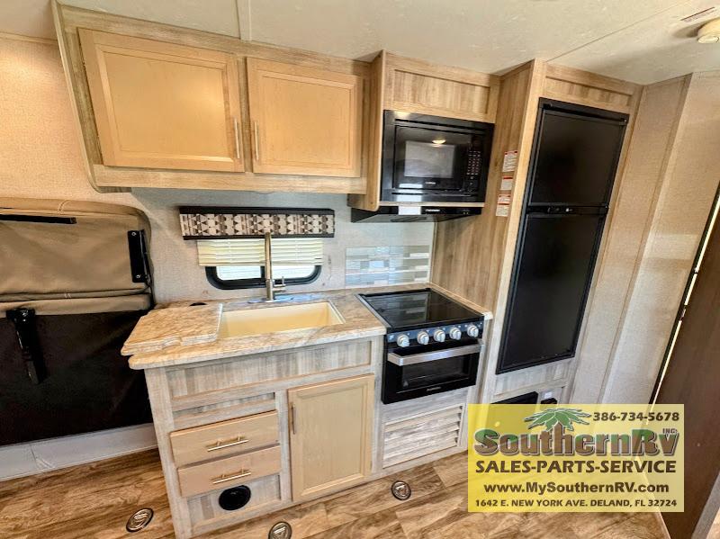 2020 Coachmen Catalina Trail Blazer 26TH, $ 16,999