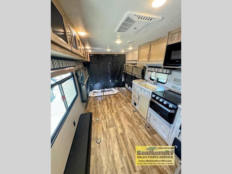 2020 Coachmen Catalina Trail Blazer 26TH, $ 16,999