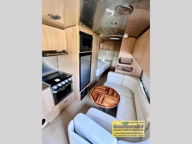2020 Airstream Flying Cloud 23FB, $ 57,999