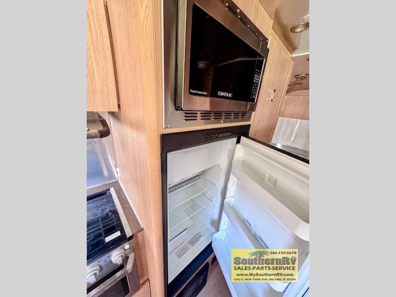 2020 Airstream Flying Cloud 23FB, $ 57,999