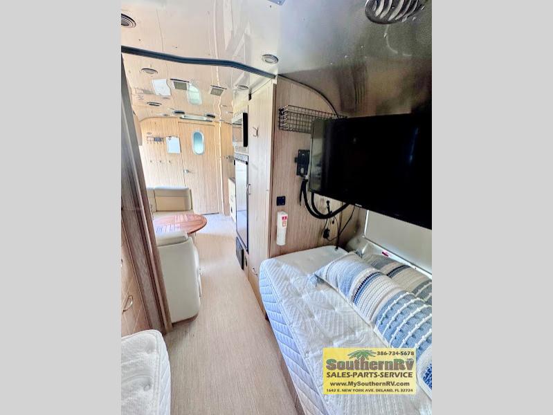 2020 Airstream Flying Cloud 23FB, $ 57,999