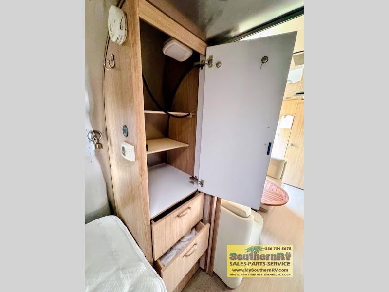 2020 Airstream Flying Cloud 23FB, $ 57,999