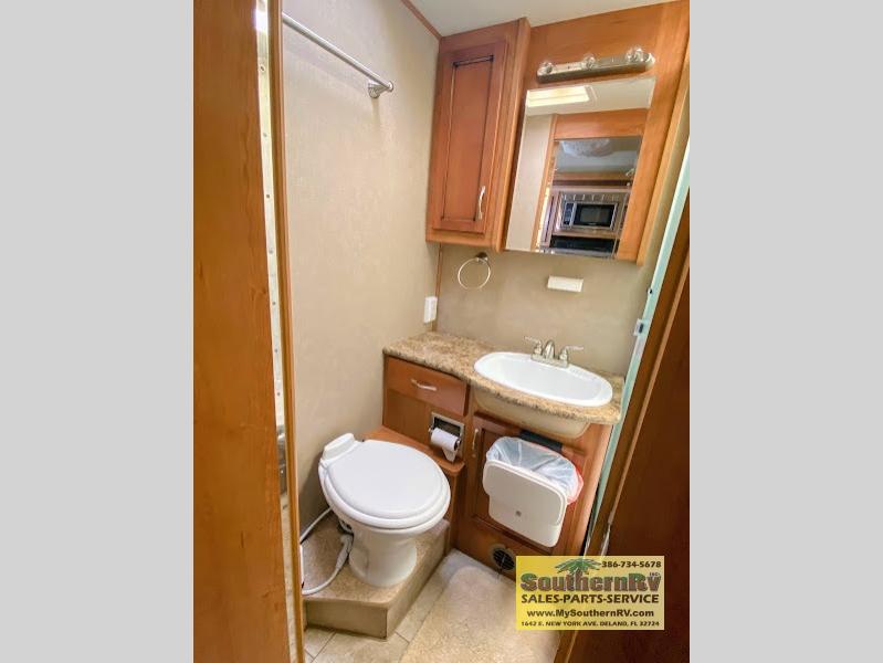 2016 Fleetwood Flair 29T, $ 39,999