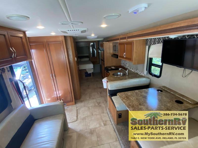 2016 Fleetwood Flair 29T, $ 39,999