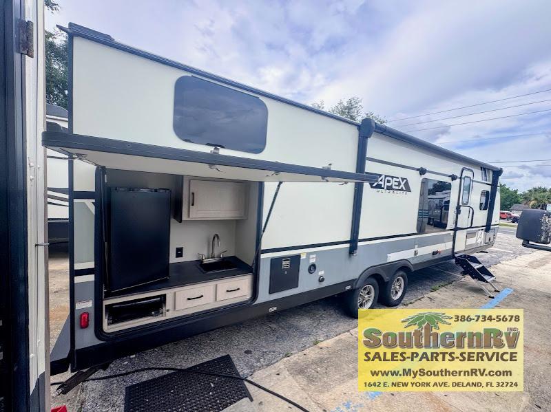 2022 Coachmen Apex Ultra Lite 300BHS, $ 28,999