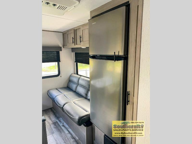 2022 Dutchmen Coleman Lantern LT 202RD, $ 15,999