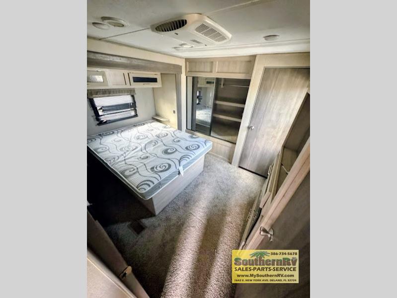 2022 Coachmen Catalina Legacy Edition 303RKDS, $ 22,999