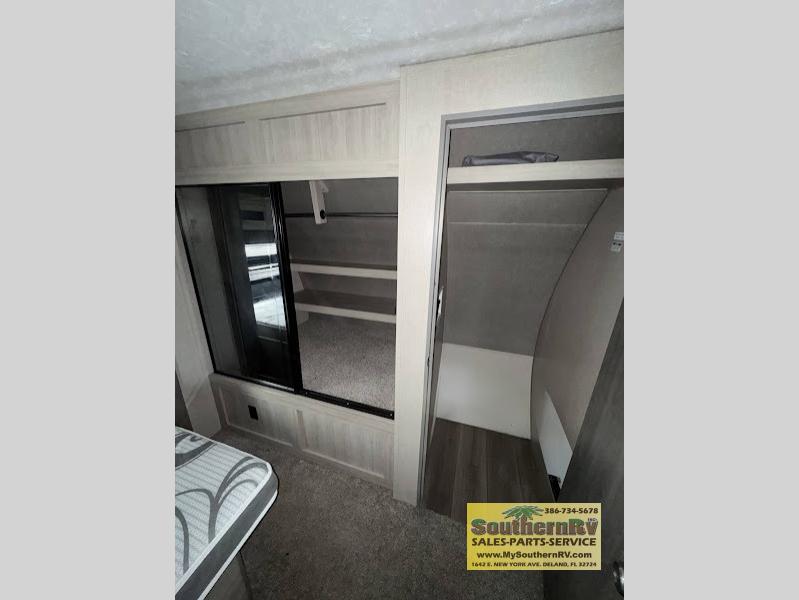 2022 Coachmen Catalina Legacy Edition 303RKDS, $ 22,999