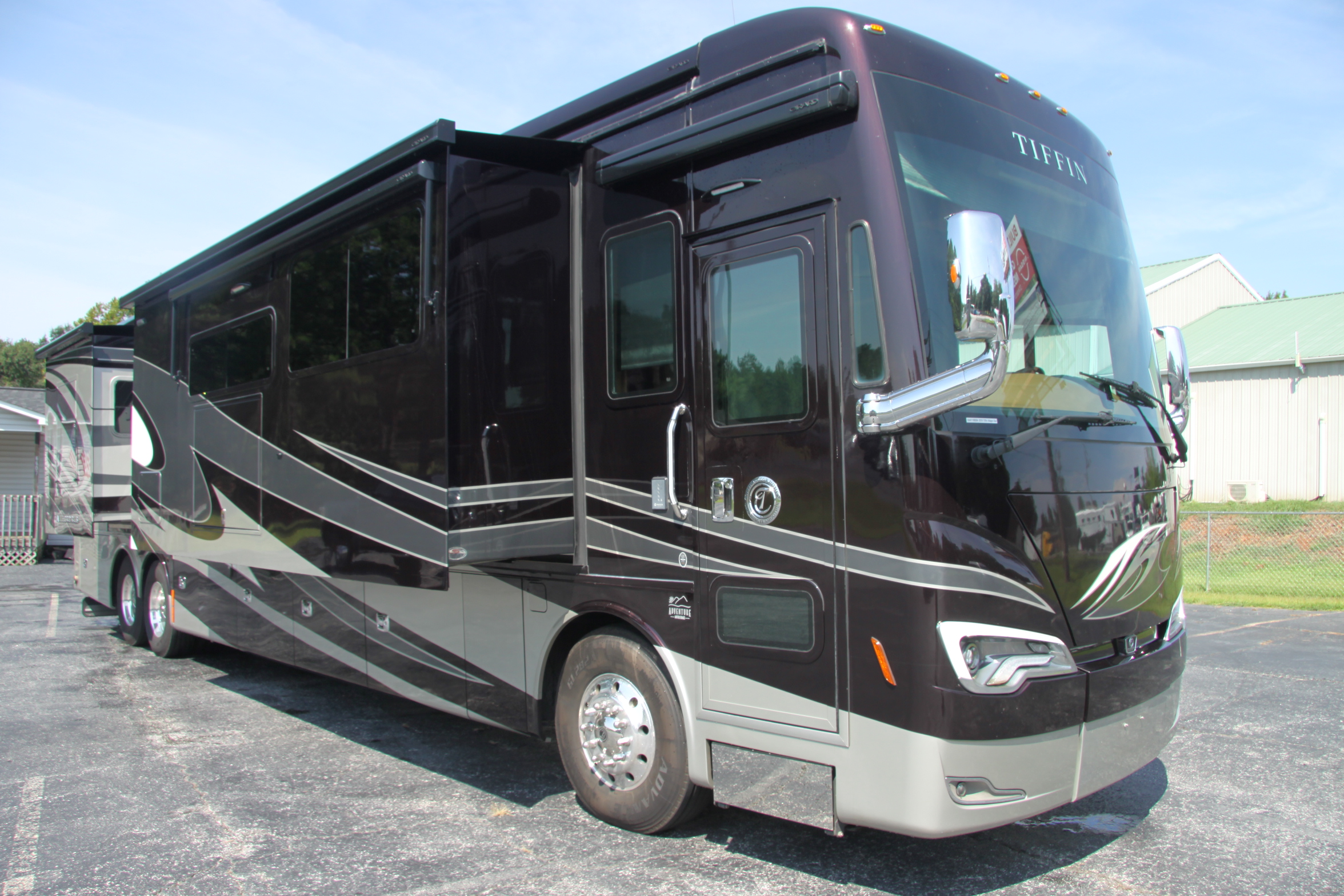 2019 Tiffin Motorhomes Bus 45MP, $ 179,888