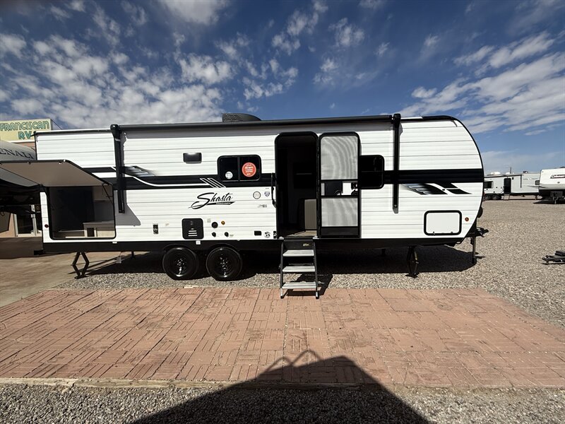 2025 Shasta Shasta 25RB, $ 26,995
