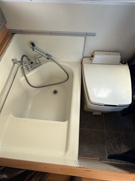 2009 TrailManor 2720, $ 7,999