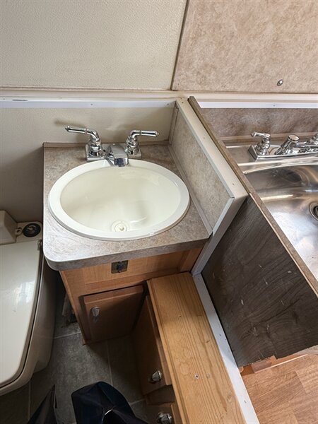 2009 TrailManor 2720, $ 7,999