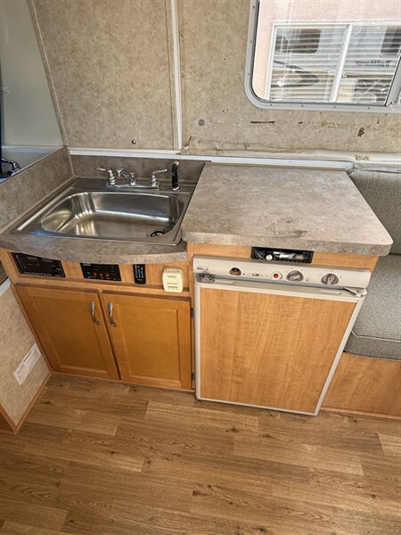 2009 TrailManor 2720, $ 7,999