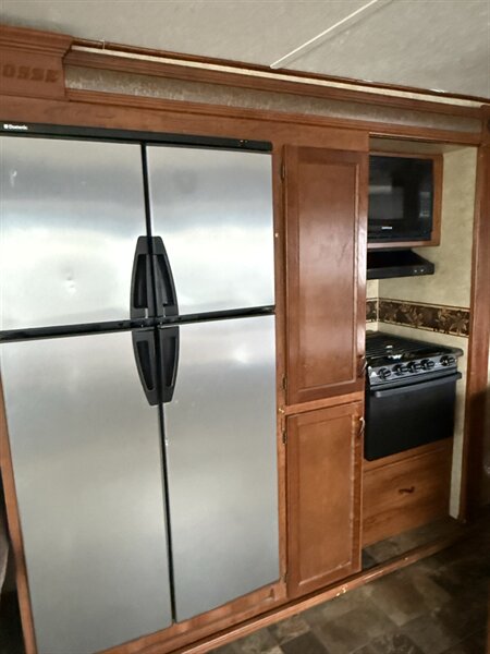 2014 Prime Time Manufacturing LACROSSE 327, $ 15,995