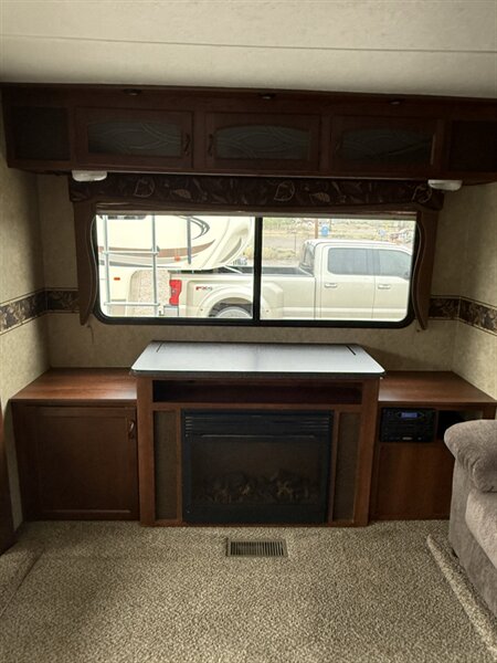 2014 Prime Time Manufacturing LACROSSE 327, $ 15,995