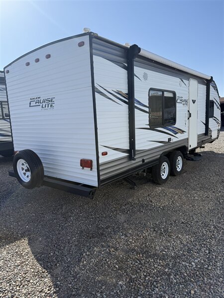 2017 Forest River Salem Cruise Lite 241QBXL, $ 11,750