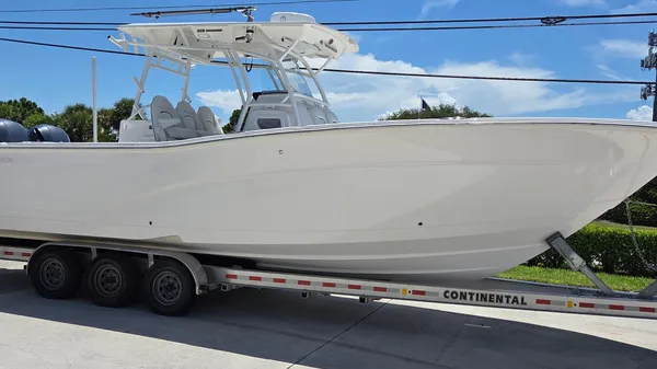 2021 Sea Fox Center Console 328 Commander, $ 169,900.00