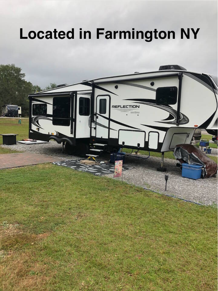 2021 Grand Design Reflection (Fifth Wheel) 303RLS, $ 26,986