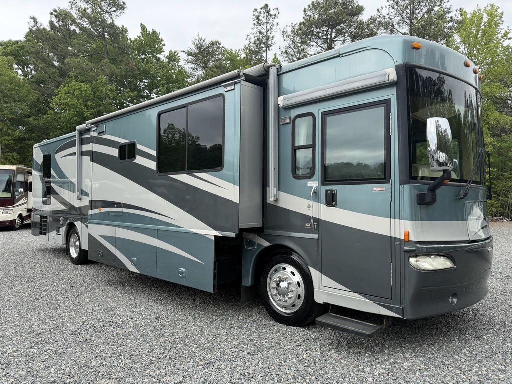 2007 Winnebago Journey 39K, $ 34,900