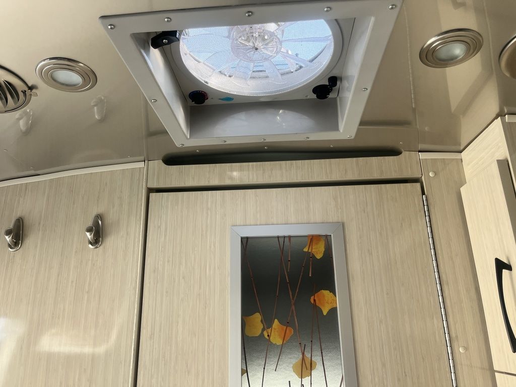 2019 Airstream International Serenity, $ 56,900