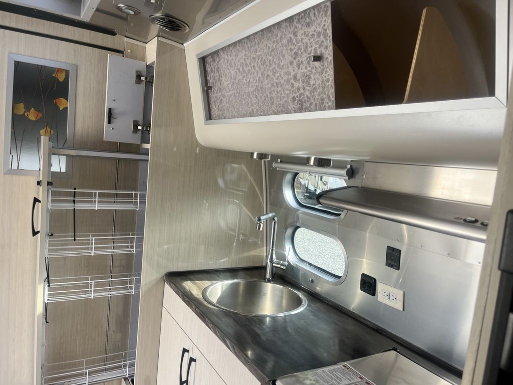 2019 Airstream International Serenity, $ 56,900