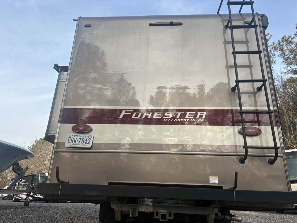 2021 Forest River Forester Classic 2441DS Ford Cha, $ 54,900