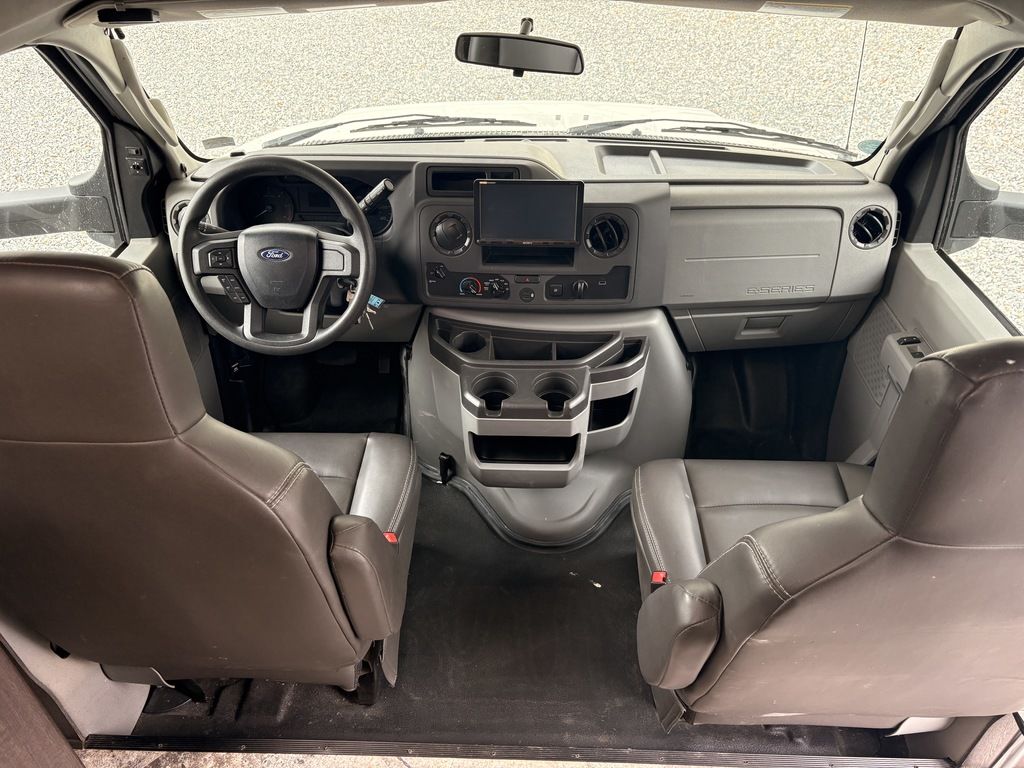 2021 Forest River Forester Classic 2441DS Ford Cha, $ 54,900
