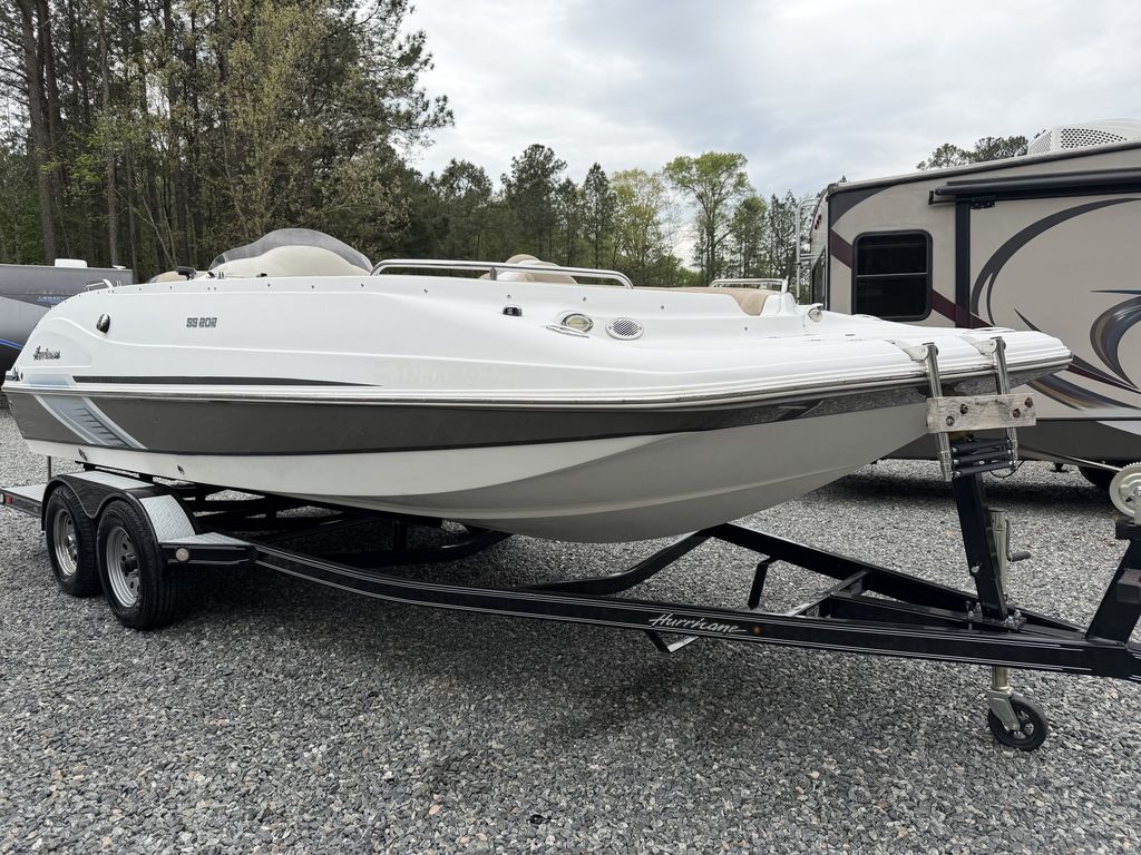 2016 Hurricane SS202, $ 16,900.00