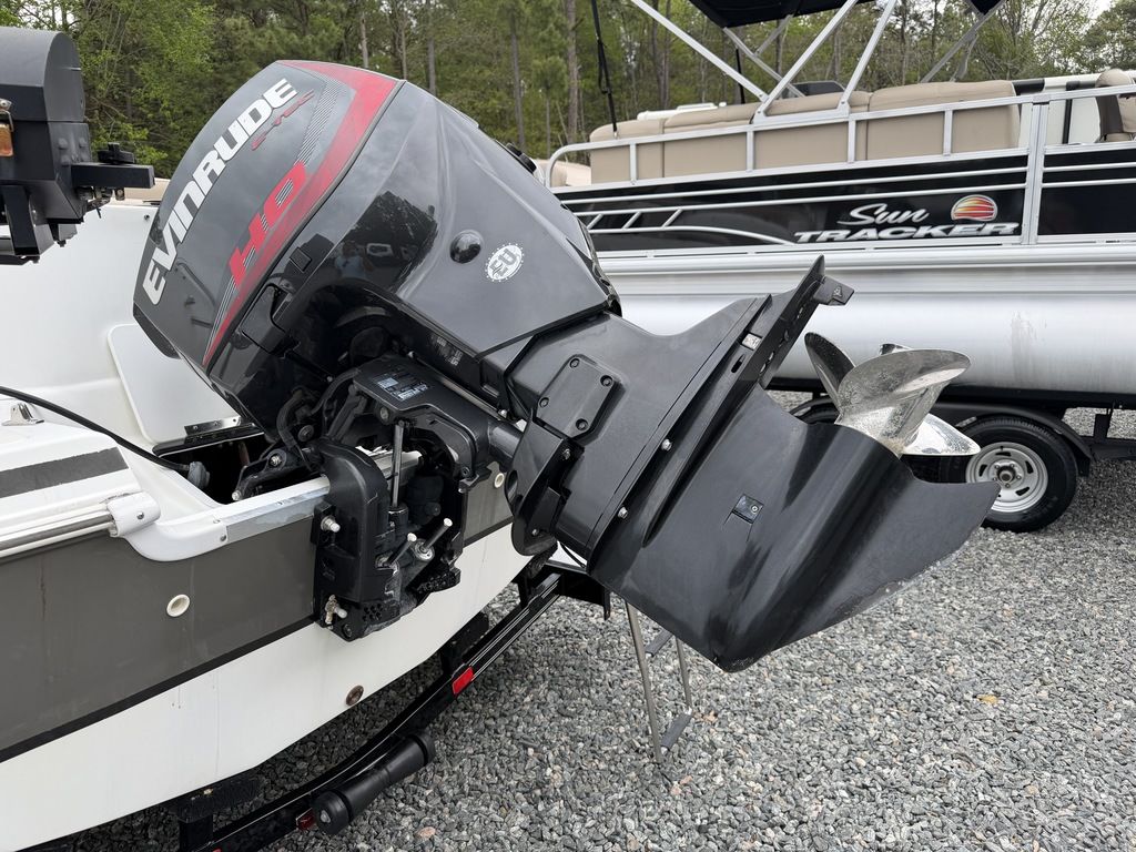 2016 Hurricane SS202, $ 16,900.00