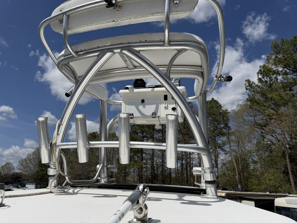 2009 Boston Whaler® 230 Dauntless, $ 49,900.00