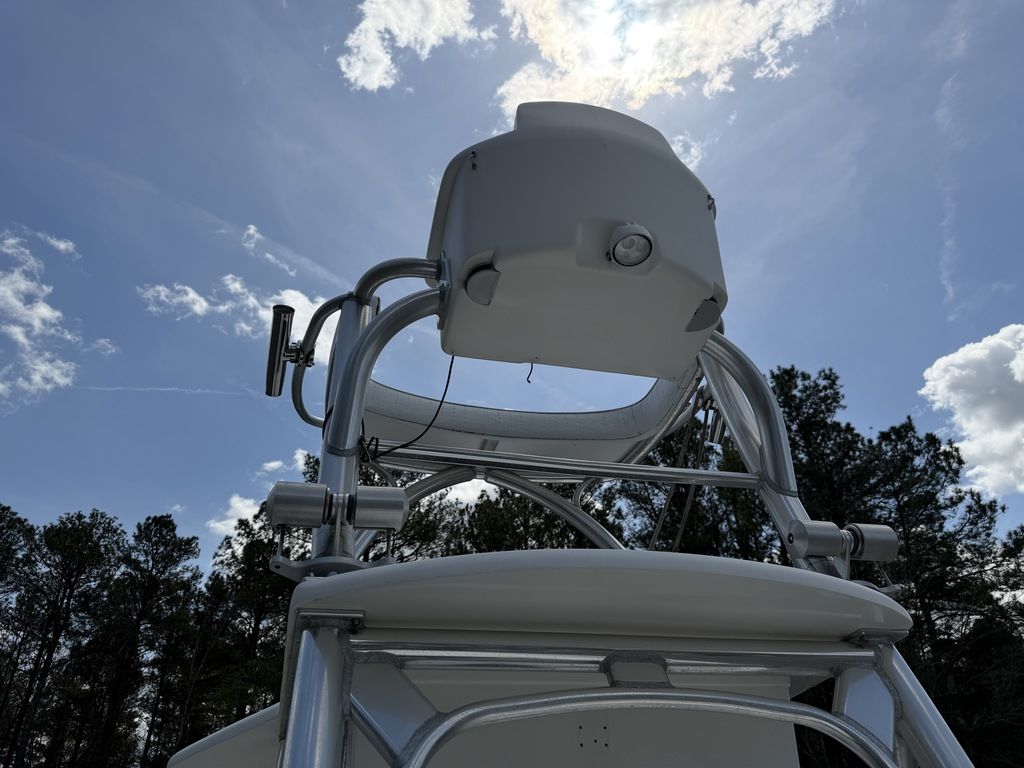 2009 Boston Whaler® 230 Dauntless, $ 49,900.00