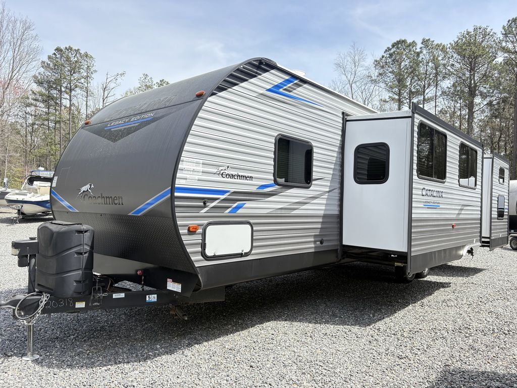 2022 Coachmen Catalina Legacy Series M-323 BHDSCK, $ 23,900