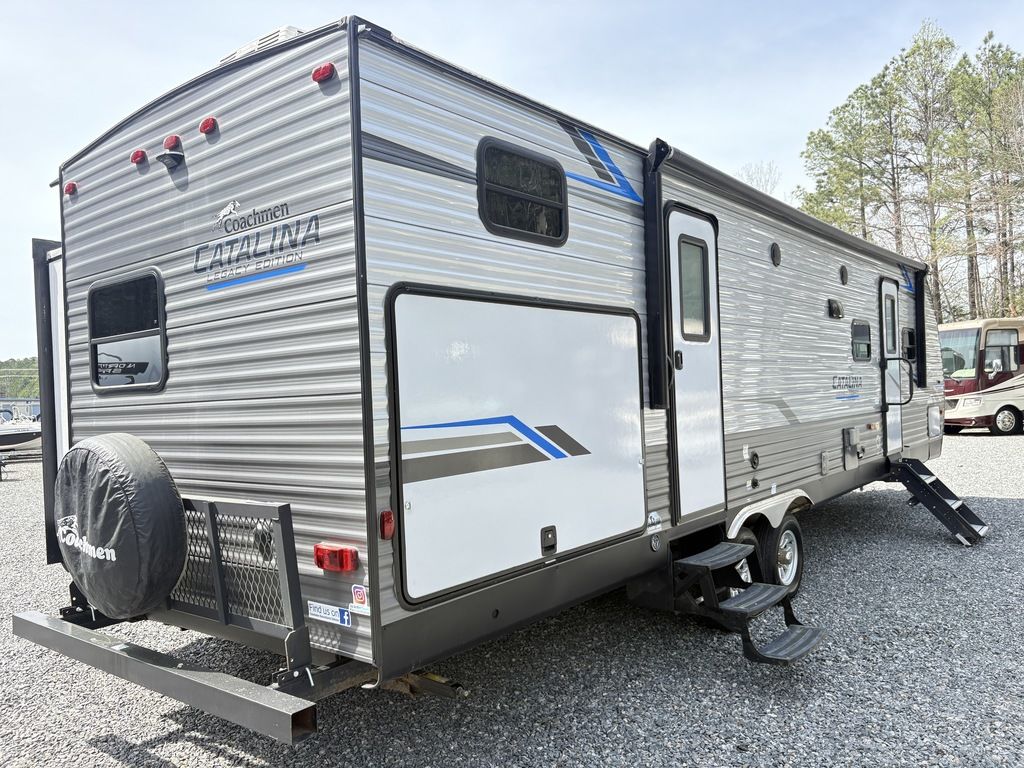 2022 Coachmen Catalina Legacy Series M-323 BHDSCK, $ 23,900