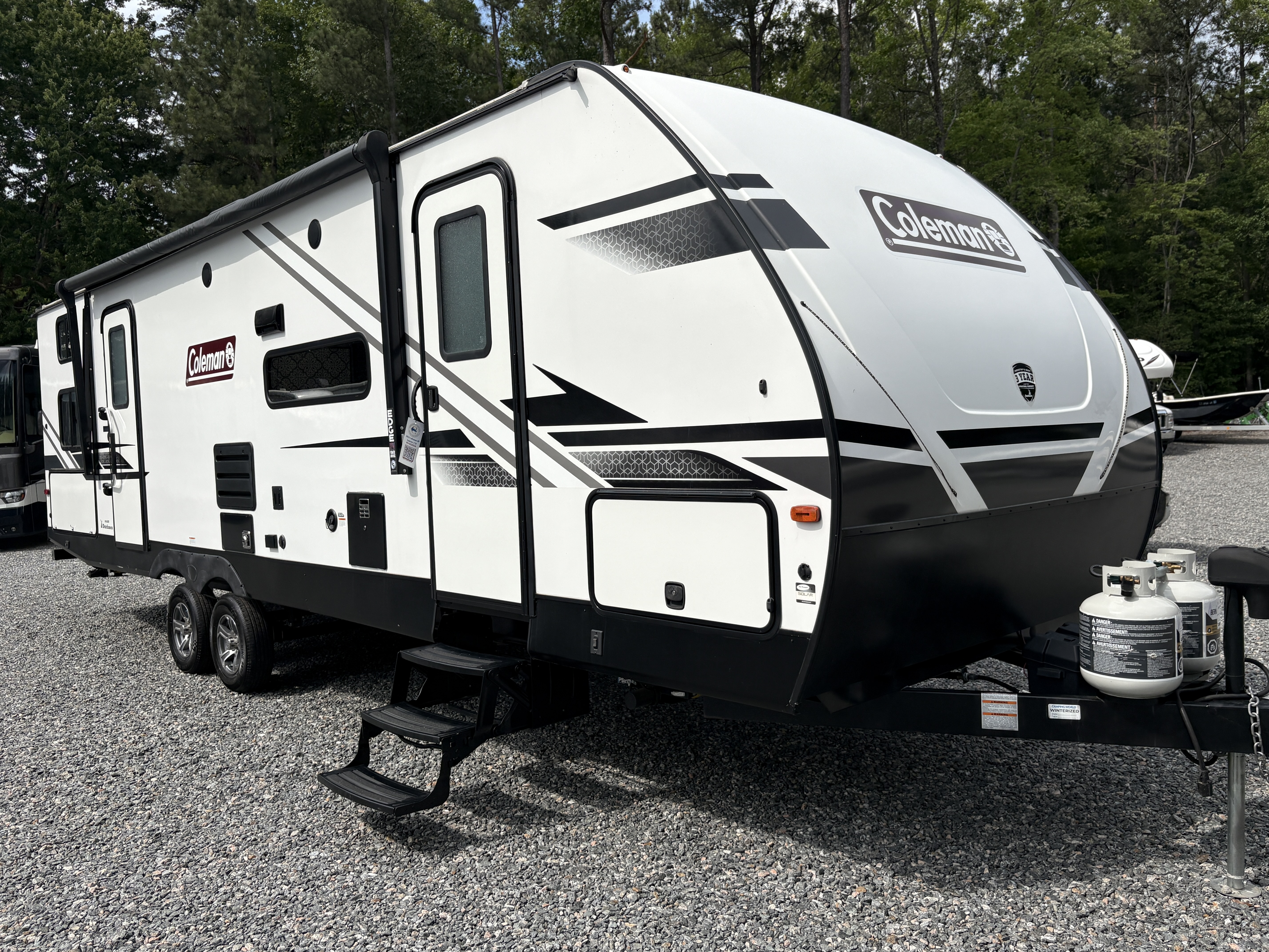 2022 Dutchmen Coleman Light 2835BH, $ 17,900