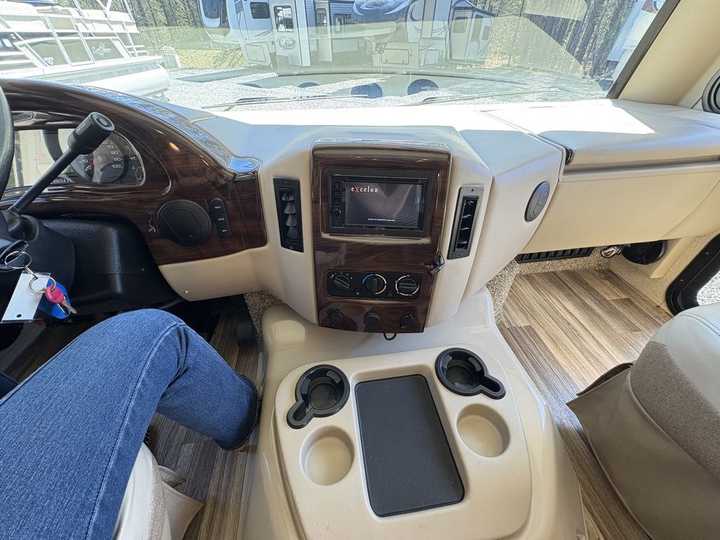 2017 Thor Motor Coach A.C.E. 30.4, $ 34,900
