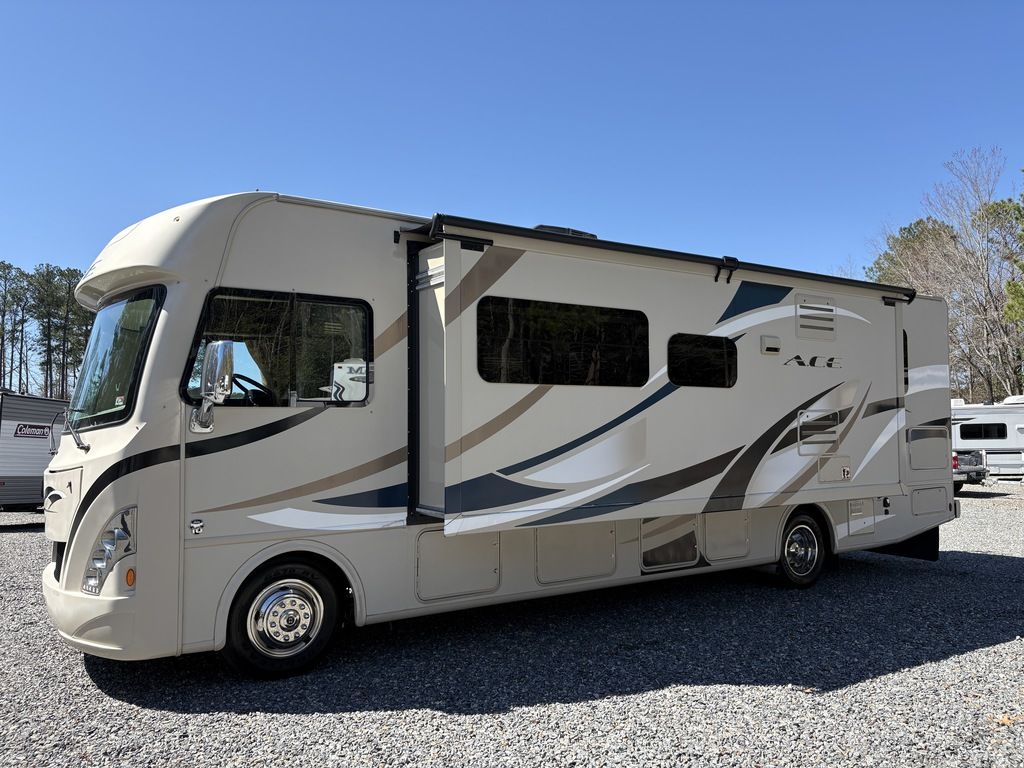 2017 Thor Motor Coach A.C.E. 30.4, $ 34,900